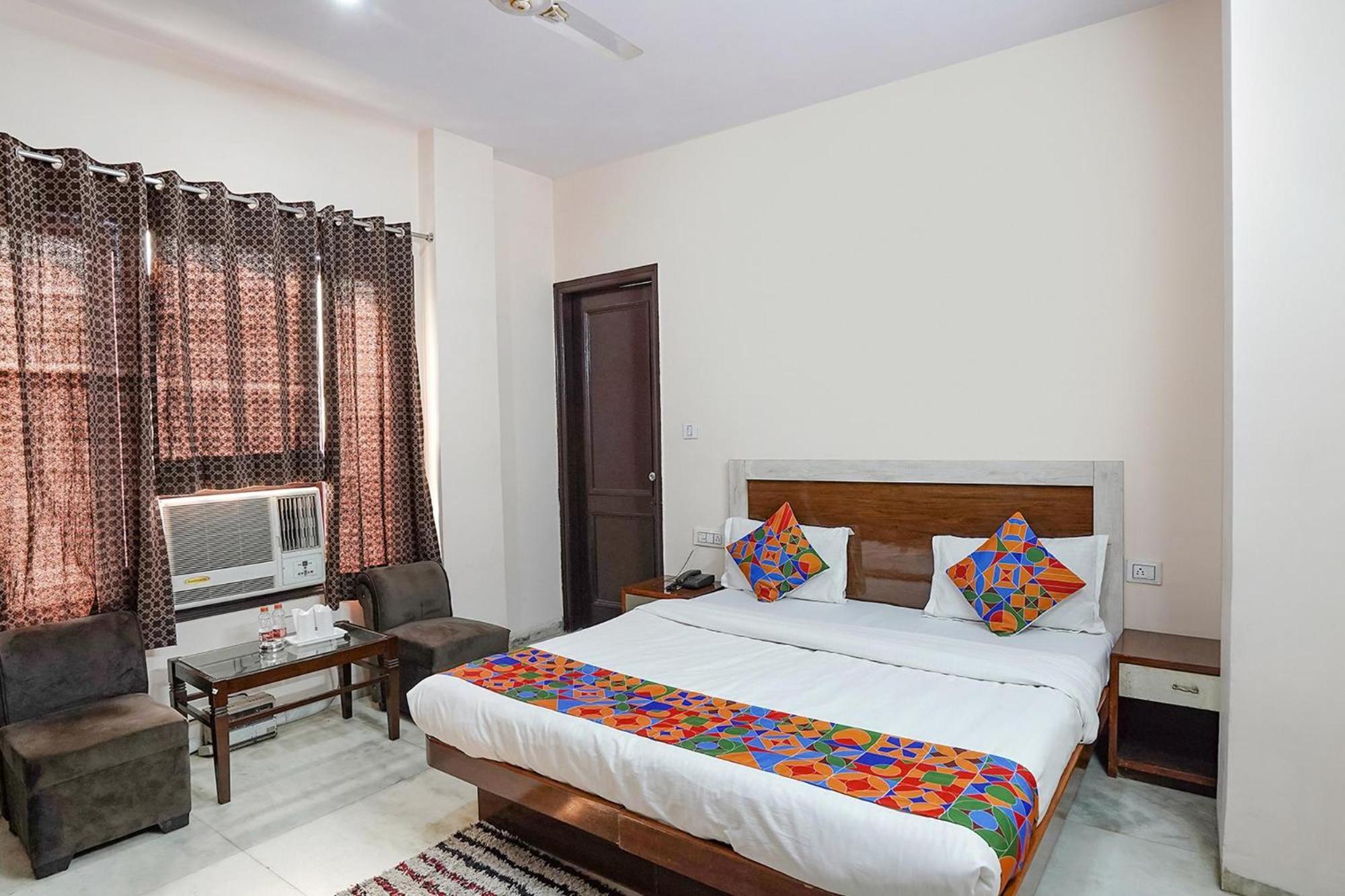Fabhotel De Gold New Delhi Exterior photo